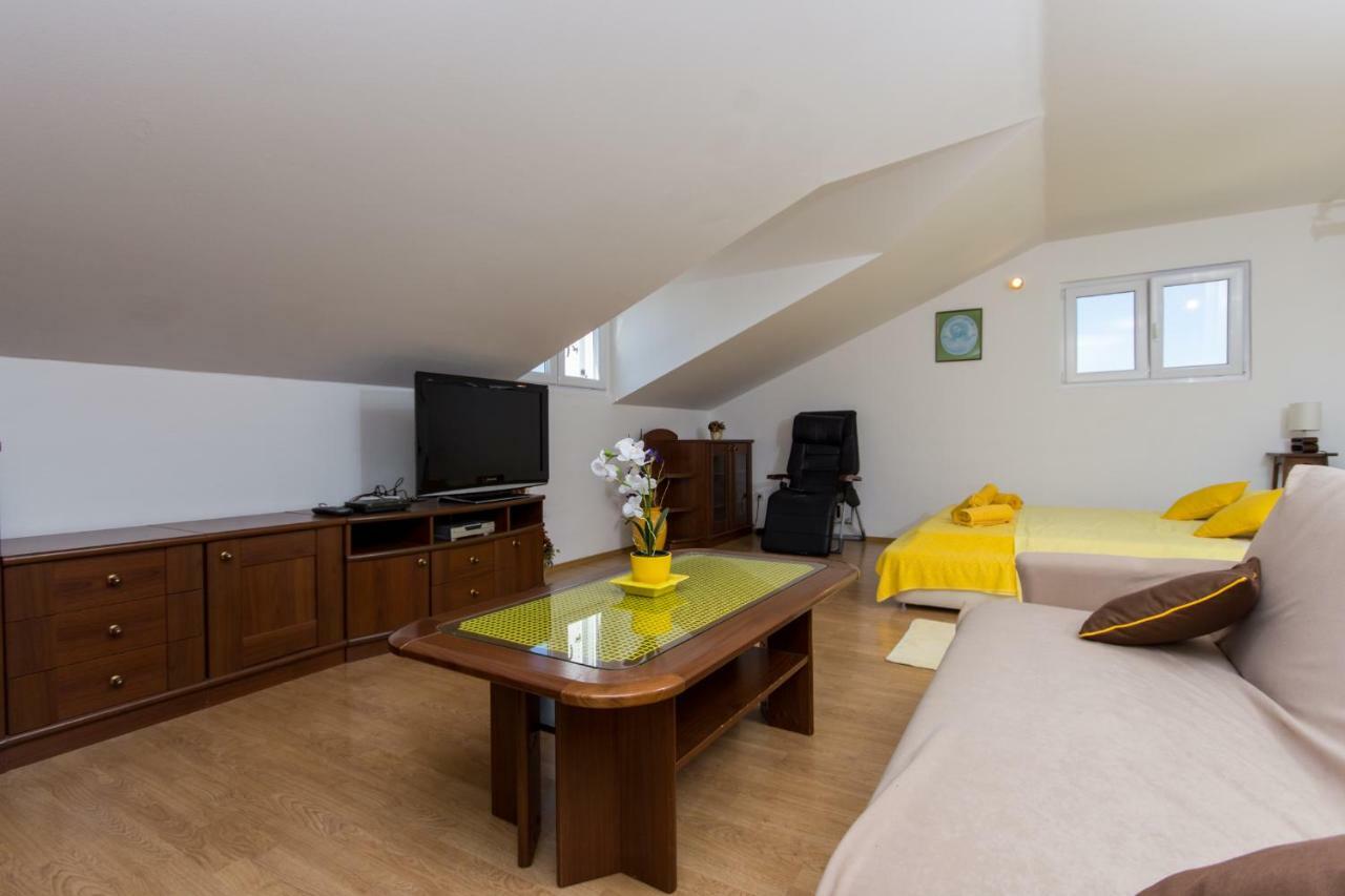 Apartmani Zana Okrug Gornji Luaran gambar